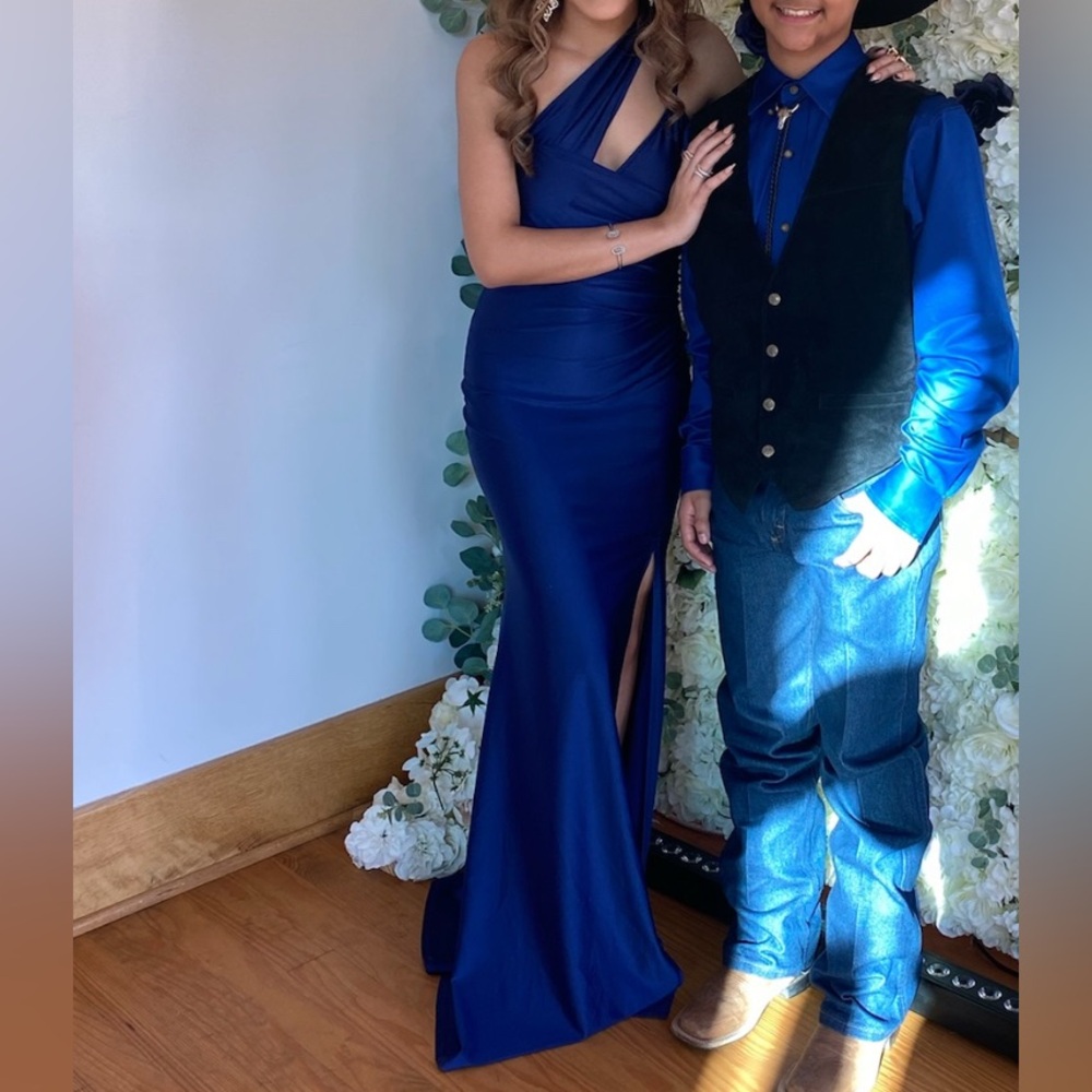 Blue Gown / pageant / prom / homecoming